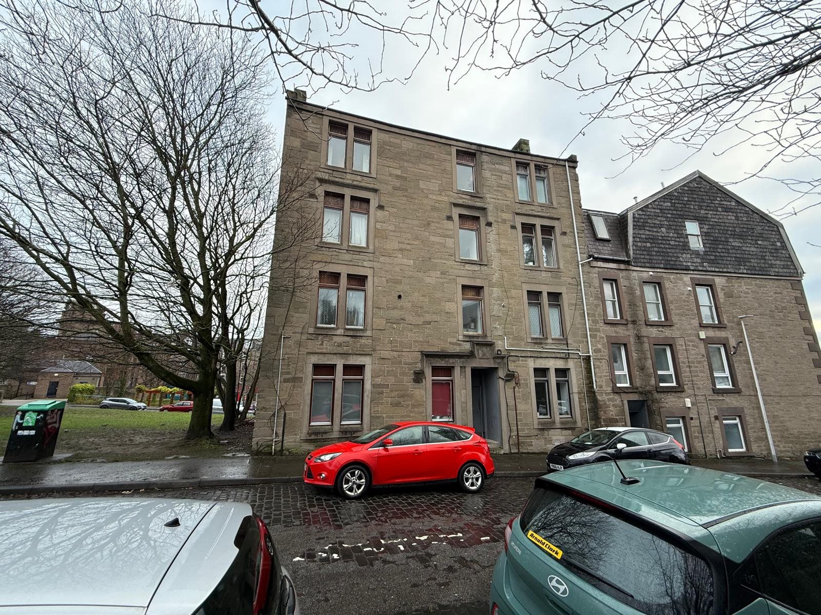 63 T/R Crescent Street, Dundee, DD4 6DT